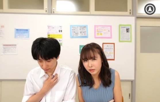 超高画質8KVR 三者面談で欲求不満の保護者・莉緒さんの愚痴を聞いてたら、親密な関係になってしまった担任の僕。家庭訪問と称して教え子の目を盗み、ねっとりベロチュー＆密着交尾で連続中出し！！ 栗山莉緒サンプル２