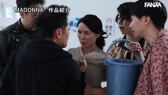 卒業式の後…厳しく指導してくれた女教師へ感謝と憎しみを込めたお礼参り輪● 水野優香サンプル１
