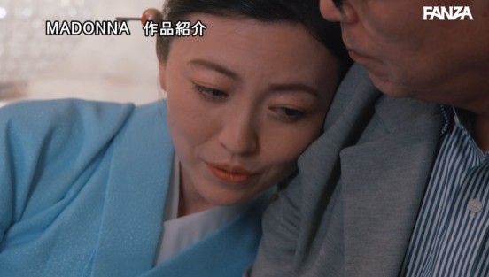 高級クラブの人妻、太客の汗と体液にまみれた、閉店後中出し枕営業―。 木下凛々子サンプル２