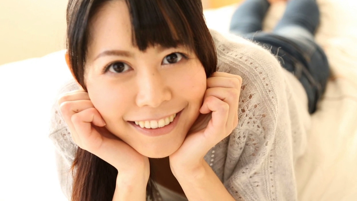 約10年ぶりのチ○コを前に断りきれず受け入れる秋田美人妻 斉藤ゆかり 38歳 AV Debut