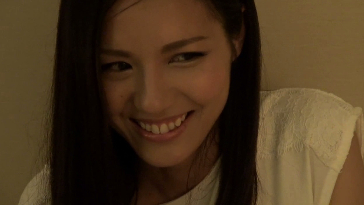 圧倒的な透明感と引き締まったクビレにEカップ…帝王切開の跡は母性の証 33歳 AV Debut 武藤あやかサンプル１