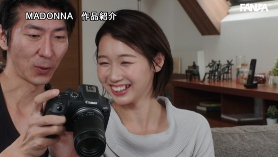 ヌードモデルNTR 上司と羞恥に溺れた妻の衝撃的浮気映像 結城花乃羽