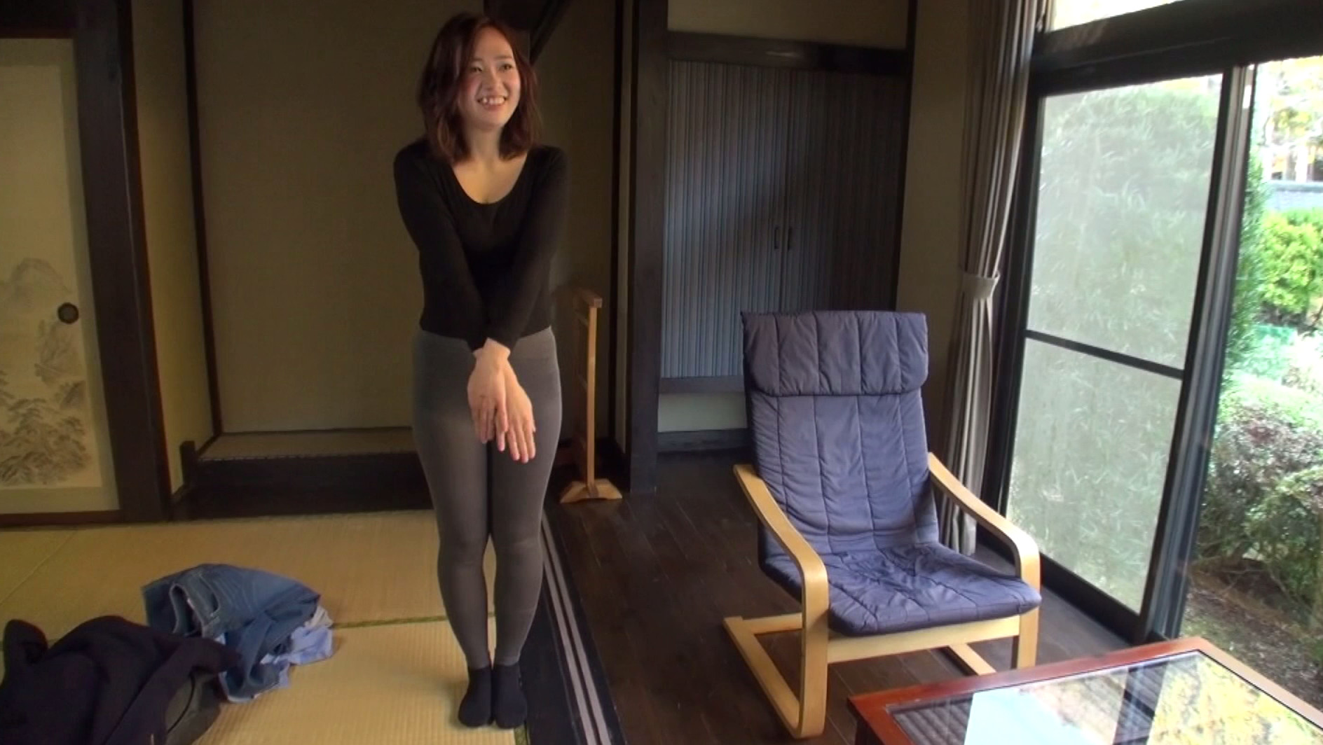 田舎育ちの柔肌と母性漂う肢体…女の悦びを求め股開く農家の嫁 丘野 さくら 32歳 デビュー第2章 1泊2日いいなり不倫旅行でぶっかけ複数露天SEXサンプル１