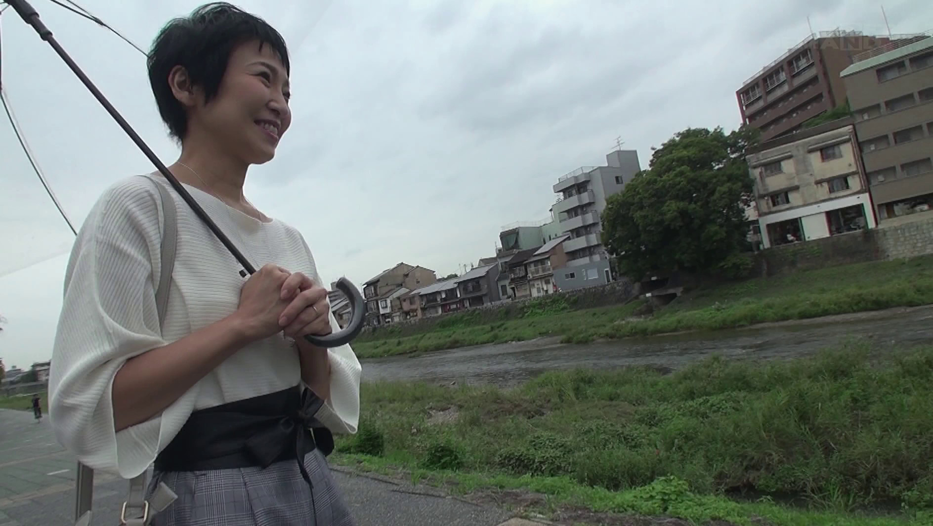 経験人数は主人だけ…本当の快感を求めて上京するはんなり京美人妻 早川りょう 46歳 AV DEBUT