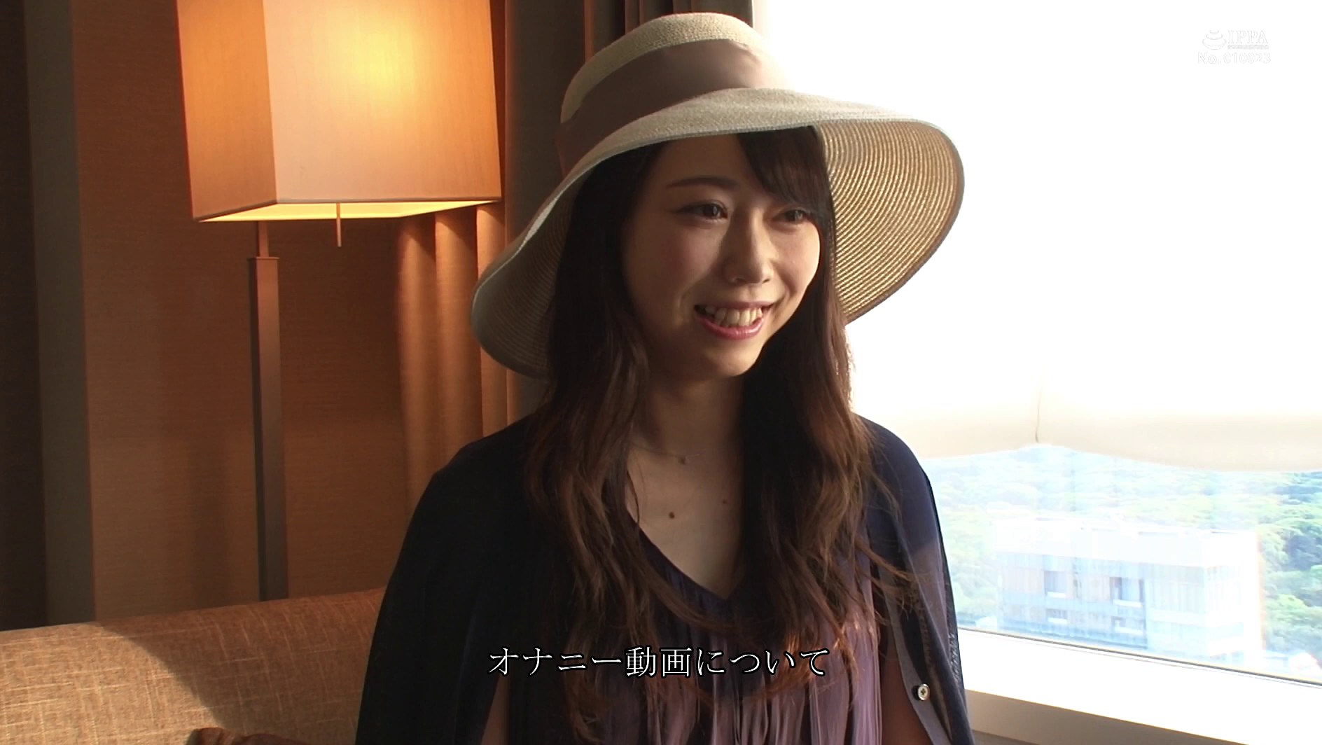 気高く美しいセレブ妻の誰にも言えない変態嗜好。 宮園さゆり 32歳 AV DEBUT