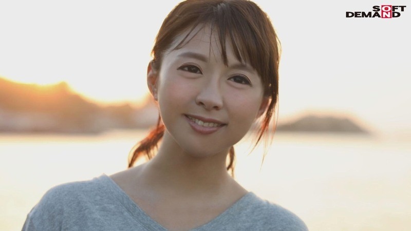若き日の潮風の匂いが蘇る。小6の息子を持つ湘南のGカップ若ママ。 優木なお 34歳 AV DEBUT