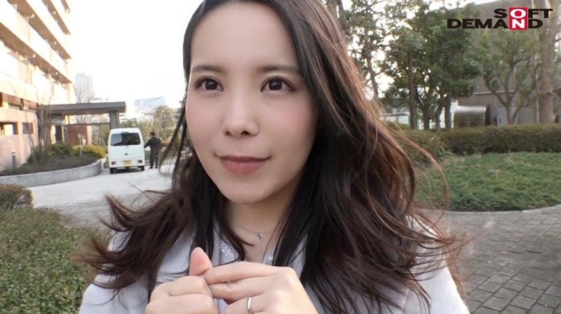 愛する夫はアメリカ人、バイリンガルな国際結婚ワイフ。 野々宮蘭 31歳 AV DEBUT