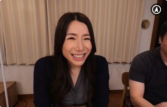 【VR】尊敬する上司の妻・あやのさんの危険な誘いに負けた僕は、罪悪感を上回る中出しに何度も溺れてしまって…。欲望のままに絡み合う社宅内不倫SEX 【超高画質8KVR】 加藤あやの