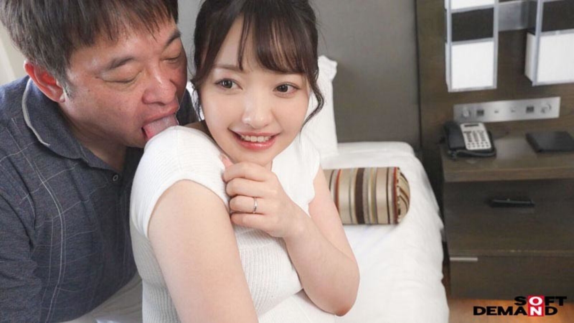チャキチャキ明るい奥さんはママ友グループのムードメーカー 宮多里奈 29歳 第2章 「もう普通じゃ満足出来なくて…」即ハメ・玩具イカセ・5P 初めて尽くしのセックスで家族を忘れて絶頂しっぱなし！サンプル２