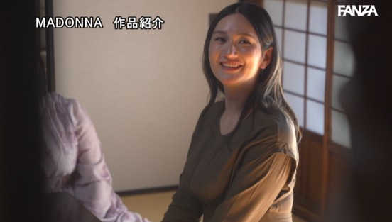 娘が旅行中の一週間…娘の親友で保育士の玲衣さんに誘われ、十数年ぶりに滾る男根で爆乳と肉厚マ○コを心ゆくまで頬張ったワシ。 木村玲衣サンプル１