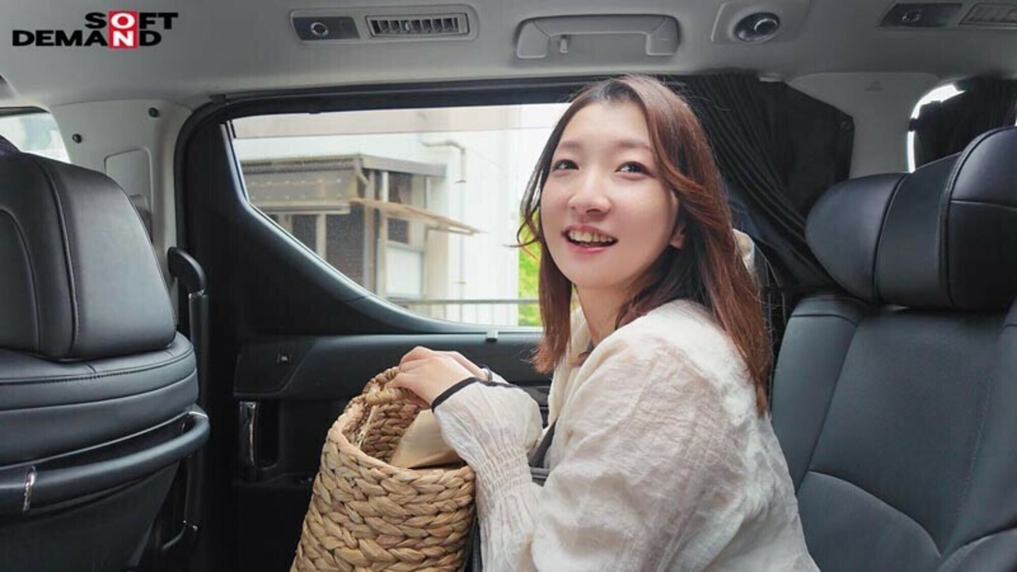 有澤まゆか 36歳 最終章 ずっとコンプレックスだった私の大きなあえぎ声 思う存分ひけらかして人生最高に感じたい 小さな森の中のペンションで絶叫中出しイカセサンプル２